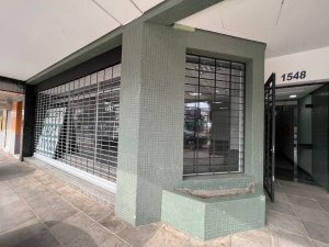 Loja com 350m², 4 vagas, Passo Da Areia em Porto Alegre