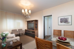 Apartamento com 72m², 2 dormitórios, 1 vaga, Mont Serrat em Porto Alegre