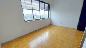 Apartamento com 74m², 2 dormitórios, 1 vaga, Floresta em Porto Alegre