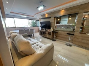 Apartamento com 94m², 3 dormitórios, 1 suíte, 3 vagas, Cristo Redentor em Porto Alegre