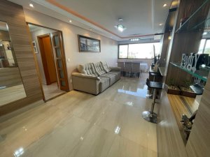 Apartamento com 94m², 3 dormitórios, 1 suíte, 3 vagas, Cristo Redentor em Porto Alegre