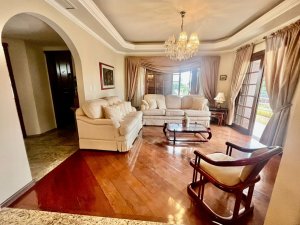 Apartamento com 223m², 3 dormitórios, 2 suítes, 2 vagas, Sarandi em Porto Alegre