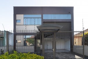 Depósito com 195m², Sarandí em Porto Alegre