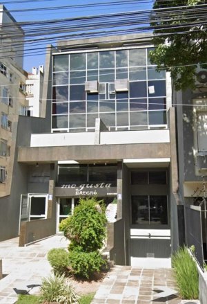 Loja com 201m², 2 vagas, Floresta em Porto Alegre