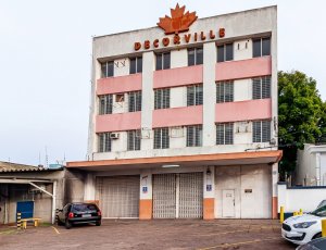 Prédio Comercial com 2503m², 12 vagas, 4° Distrito em Porto Alegre