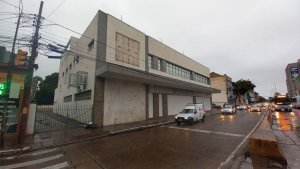 Prédio Comercial com 1398m², 40 vagas, São Geraldo em Porto Alegre