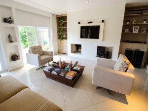 Casa em Condomínio com 375m², 3 dormitórios, 3 suítes, 2 vagas, Jardim Carvalho em Porto Alegre