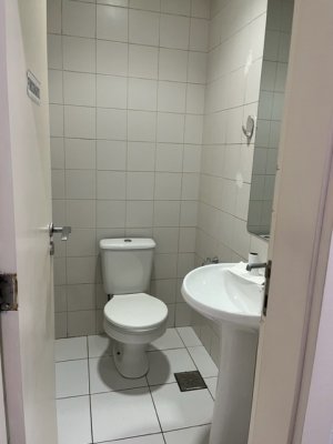 Loja com 235m², Jardim Botânico em Porto Alegre