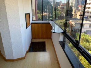 Apartamento com 67m², 2 dormitórios, 1 vaga, Higienópolis em Porto Alegre