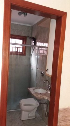 Casa com 178m², 3 dormitórios, 1 suíte, 3 vagas, Parque Santa Fé em Porto Alegre