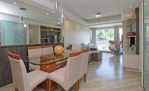 Apartamento com 74m², 2 dormitórios, 1 suíte, 2 vagas, Jardim Lindóia em Porto Alegre