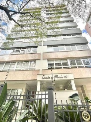 Apartamento com 111m², 3 dormitórios, 1 suíte, 2 vagas, Rio Branco em Porto Alegre