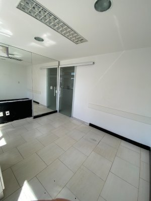 Salas/Conjuntos com 280m², Centro Histórico em Porto Alegre