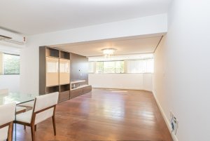Apartamento com 127m², 3 dormitórios, 1 suíte, 2 vagas, Auxiliadora em Porto Alegre