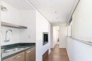 Apartamento com 127m², 3 dormitórios, 1 suíte, 2 vagas, Auxiliadora em Porto Alegre