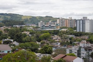 Apartamento com 72m², 3 dormitórios, 1 vaga, Jardim Botânico em Porto Alegre