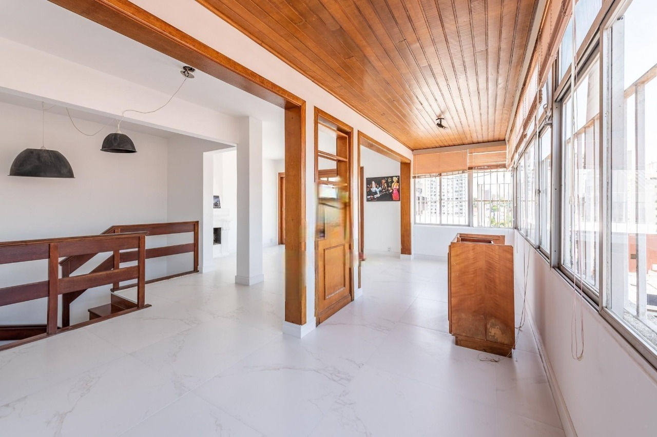 Cobertura com 187m², 2 dormitórios, 1 vaga, Petrópolis em Porto Alegre