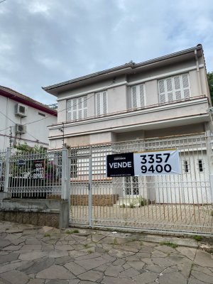 Casa comercial com 250m², 2 vagas, Moinhos De Vento em Porto Alegre