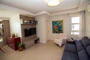 Apartamento com 112m², 3 dormitórios, 1 suíte, 2 vagas, Chácara Das Pedras em Porto Alegre