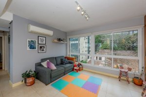 Apartamento com 68m², 2 dormitórios, 1 suíte, 2 vagas, Auxiliadora em Porto Alegre
