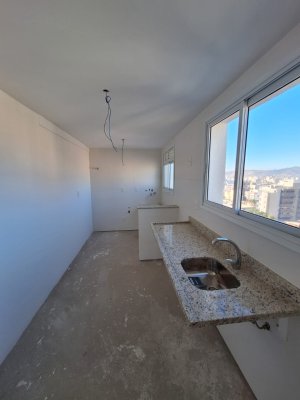 Apartamento com 90m², 2 dormitórios, 2 suítes, 2 vagas, Petrópolis em Porto Alegre