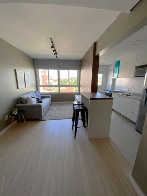 Apartamento com 66m², 2 dormitórios, 1 suíte, 2 vagas, Jardim Do Salso em Porto Alegre