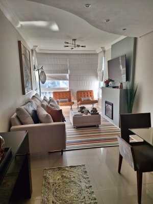 Apartamento com 70m², 2 dormitórios, 1 suíte, 1 vaga, Cristo Redentor em Porto Alegre