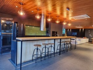 Apartamento com 77m², 2 dormitórios, 1 suíte, 2 vagas, Independência em Porto Alegre