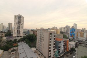 Apartamento com 68m², 2 dormitórios, 1 vaga, Centro Histórico em Porto Alegre