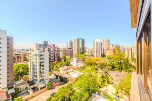 Apartamento com 84m², 2 dormitórios, 2 suítes, 2 vagas, Auxiliadora em Porto Alegre