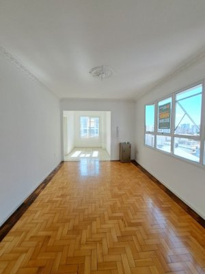 Apartamento com 107m², 3 dormitórios, 1 suíte, Independência em Porto Alegre