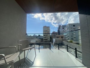 Apartamento com 89m², 3 dormitórios, 1 suíte, 2 vagas, Petrópolis em Porto Alegre
