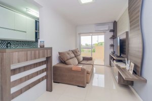 Apartamento com 72m², 3 dormitórios, 1 suíte, 1 vaga, Jardim Itu em Porto Alegre