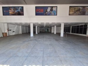 Depósito com 1839m², 15 vagas, Floresta em Porto Alegre