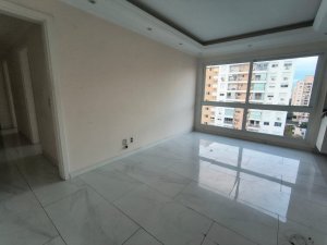 Apartamento com 70m², 2 dormitórios, 1 suíte, 2 vagas, Passo Da Areia em Porto Alegre