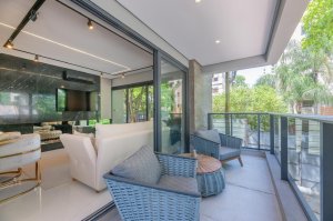 Apartamento com 108m², 3 dormitórios, 1 suíte, 2 vagas, Bom Fim em Porto Alegre