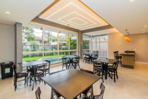 Apartamento com 129m², 3 dormitórios, 1 suíte, 2 vagas, Petrópolis em Porto Alegre