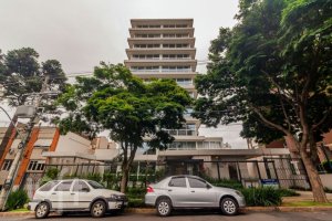 Apartamento com 129m², 3 dormitórios, 1 suíte, 2 vagas, Petrópolis em Porto Alegre