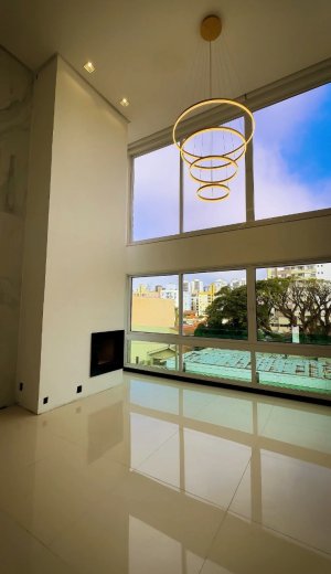 Cobertura com 220m², 3 dormitórios, 3 suítes, 2 vagas, Passo Da Areia em Porto Alegre