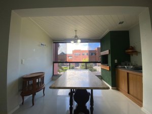 Apartamento com 99m², 3 dormitórios, 1 suíte, 1 vaga, Jardim Europa em Porto Alegre