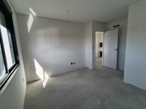 Apartamento com 55m², 1 dormitório, 1 suíte, 1 vaga, Passo Da Areia em Porto Alegre
