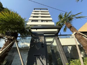 Apartamento com 85m², 2 dormitórios, 2 suítes, 2 vagas, Auxiliadora em Porto Alegre