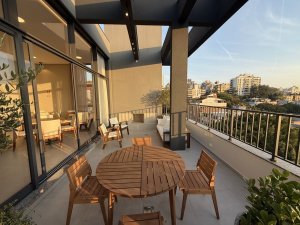 Apartamento com 85m², 2 dormitórios, 2 suítes, 2 vagas, Auxiliadora em Porto Alegre