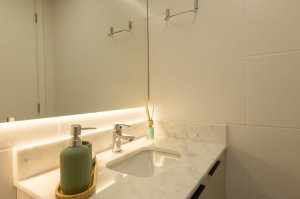 Apartamento com 66m², 2 dormitórios, 1 suíte, 1 vaga, Petrópolis em Porto Alegre