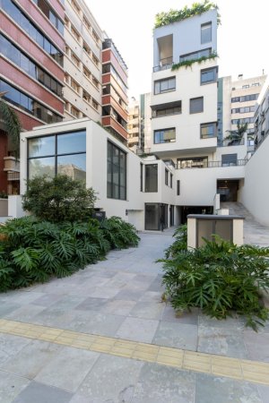 Apartamento Garden com 81m², 2 dormitórios, 2 vagas, Petrópolis em Porto Alegre