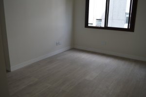 Apartamento com 60m², 2 dormitórios, 1 suíte, 2 vagas, Bom Fim em Porto Alegre