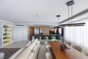 Apartamento com 145m², 3 dormitórios, 2 suítes, 3 vagas, Petrópolis em Porto Alegre