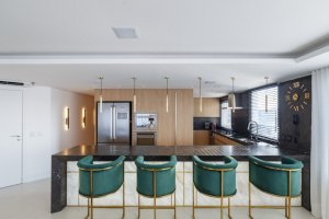 Apartamento com 145m², 3 dormitórios, 2 suítes, 3 vagas, Petrópolis em Porto Alegre