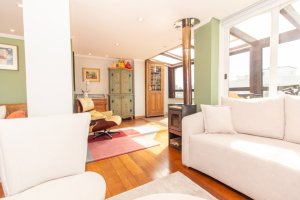 Cobertura com 247m², 4 dormitórios, 1 suíte, 1 vaga, Moinhos De Vento em Porto Alegre