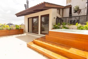 Cobertura com 200m², 2 dormitórios, 2 suítes, 2 vagas, Mont Serrat em Porto Alegre